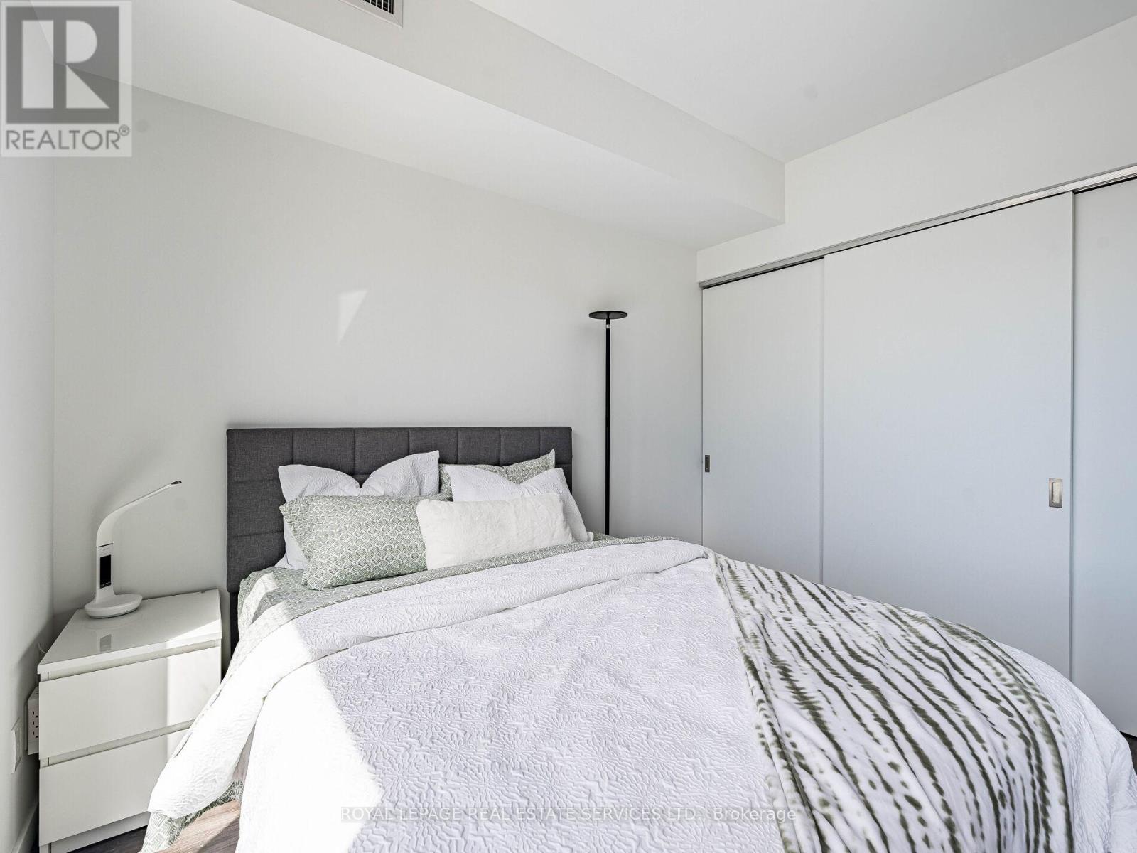 312 - 7 Smith Crescent, Toronto (Stonegate-Queensway), Ontario  M8Z 0Z3 - Photo 17 - W12501988