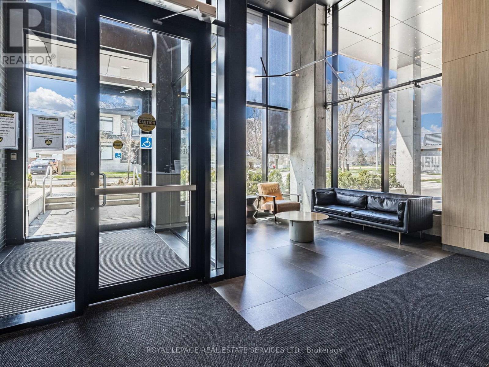 312 - 7 Smith Crescent, Toronto (Stonegate-Queensway), Ontario  M8Z 0Z3 - Photo 2 - W12501988