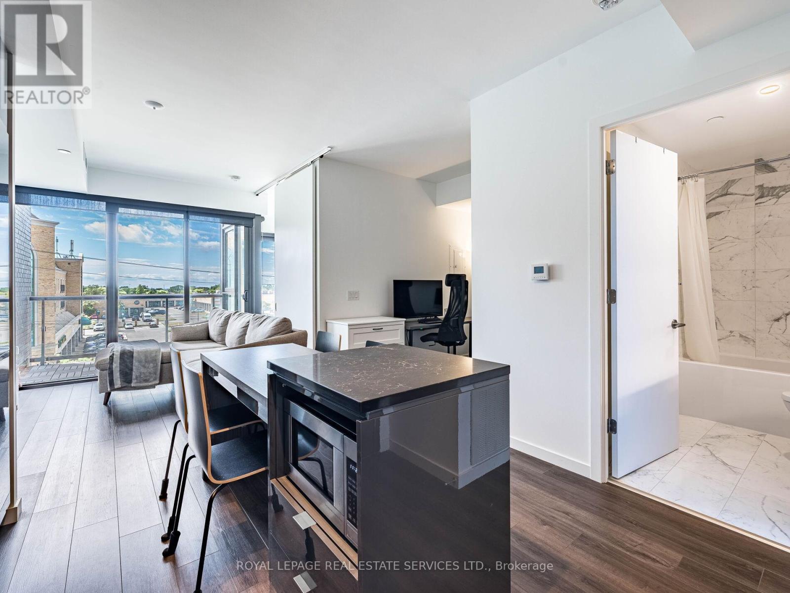 312 - 7 Smith Crescent, Toronto (Stonegate-Queensway), Ontario  M8Z 0Z3 - Photo 9 - W12501988