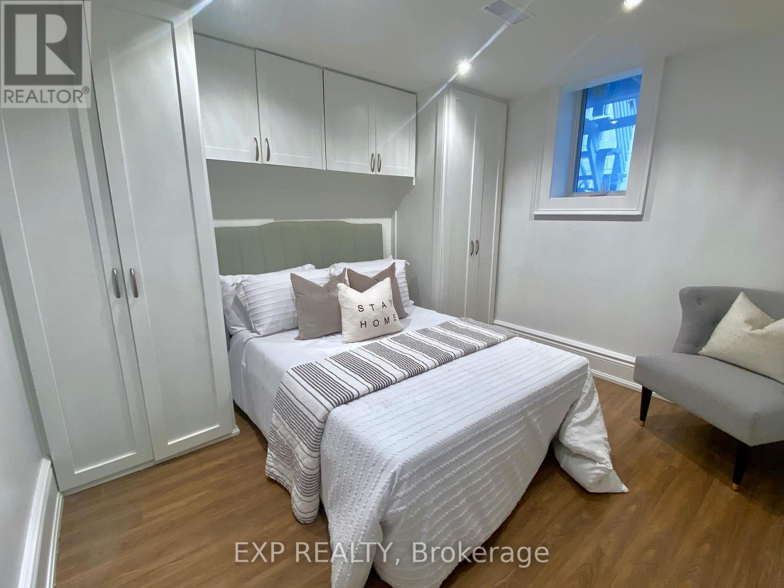 Lower - 525 Old Weston Road, Toronto (Weston-Pellam Park), Ontario  M6N 3B2 - Photo 7 - W12501990