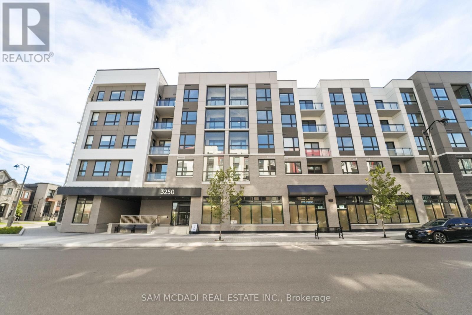 320 - 3250 CARDING MILL TRAIL, Oakville, Ontario