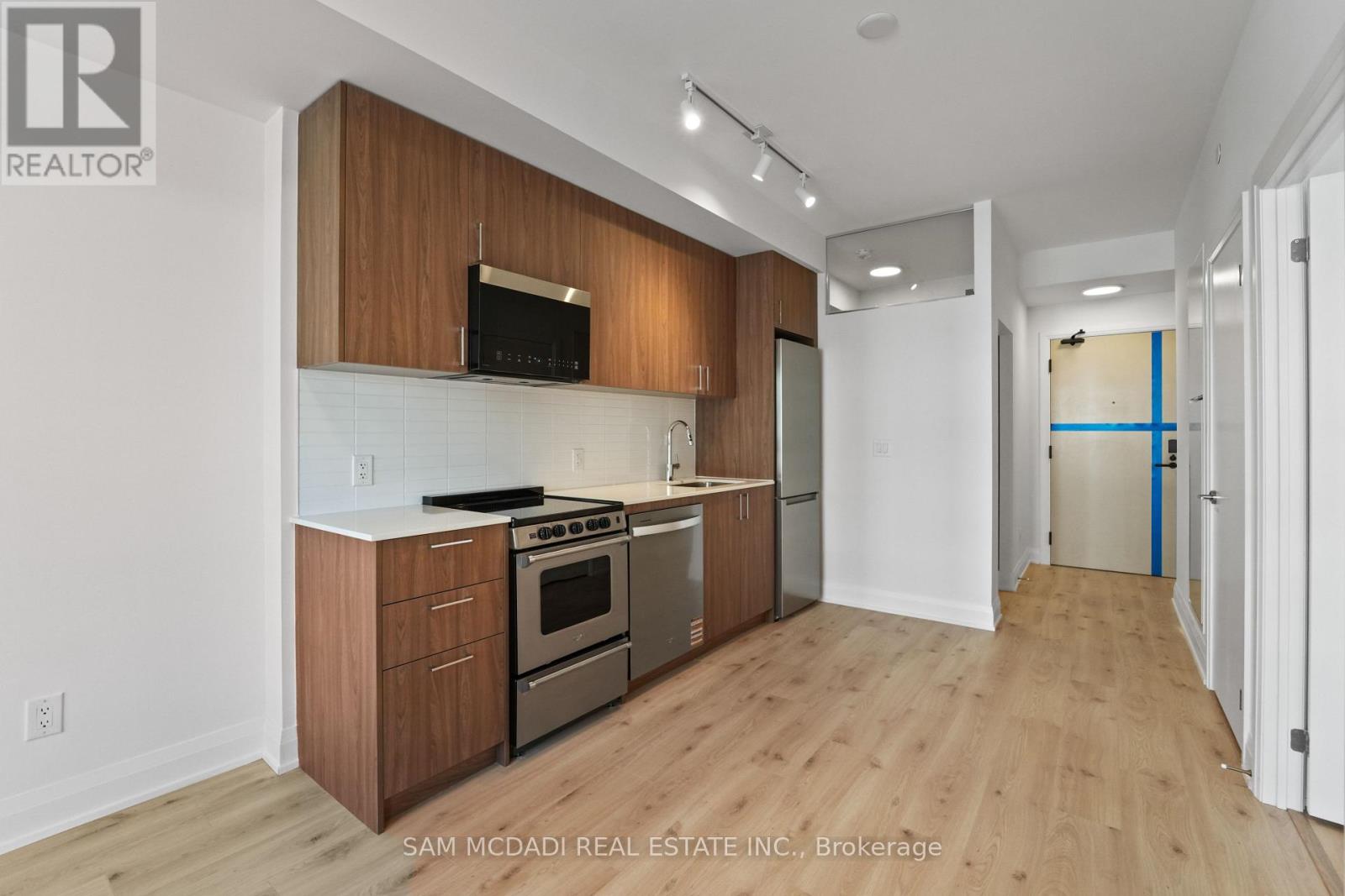 320 - 3250 Carding Mill Trail, Oakville (Go Glenorchy), Ontario  L6M 1L3 - Photo 7 - W12501998