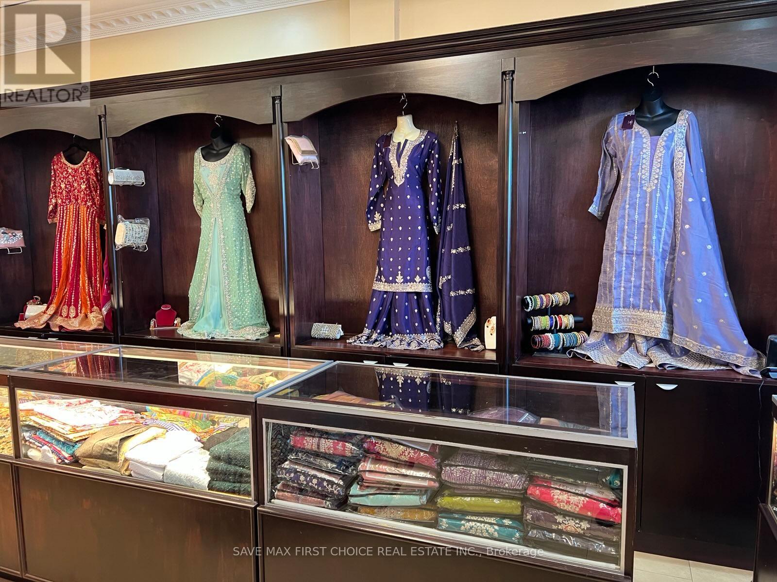 Unknown Address, ,    - Photo 2 - W12502012