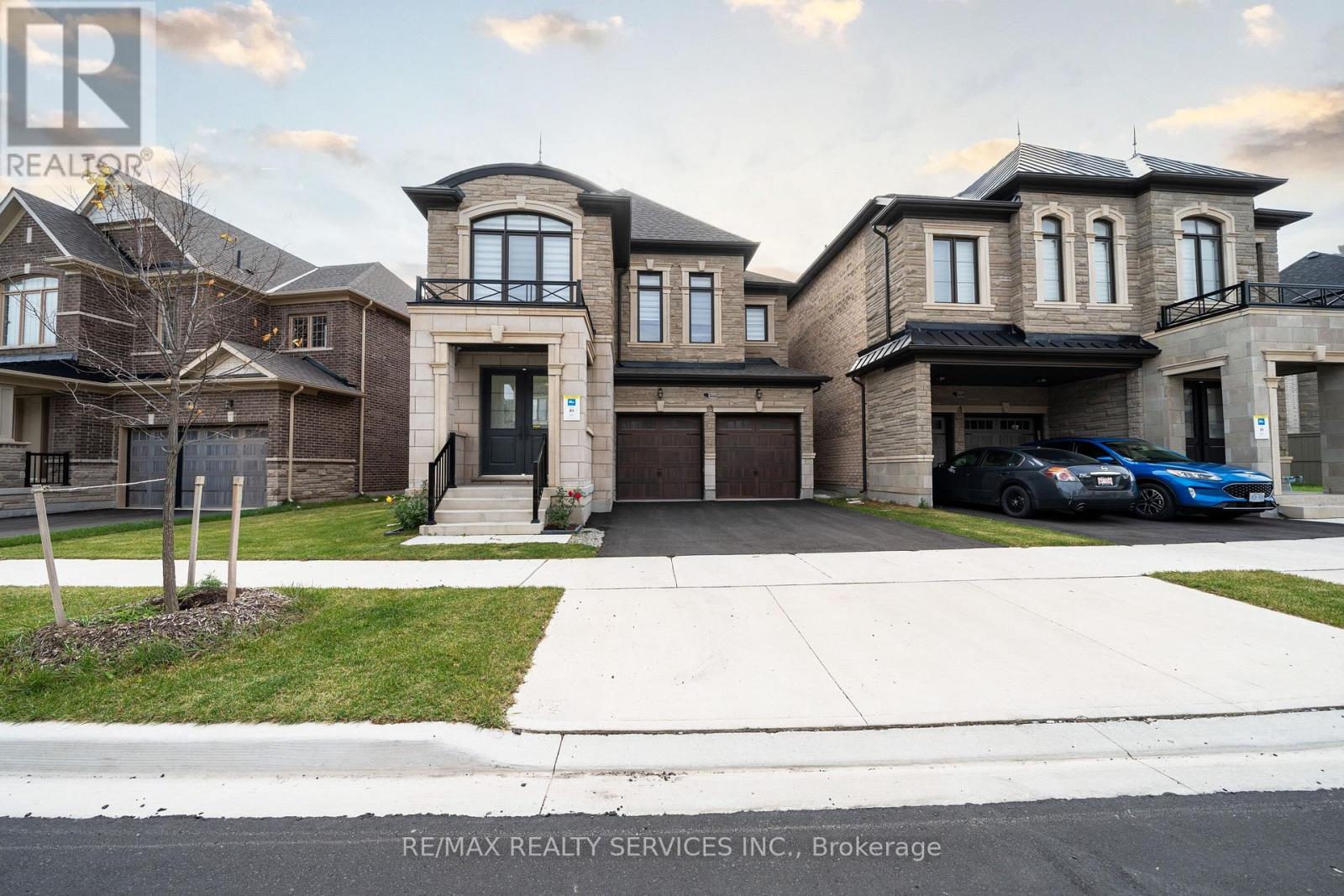 3444 Mosley Gate, Oakville, Ontario  L6H 0Y8 - Photo 3 - W12502074