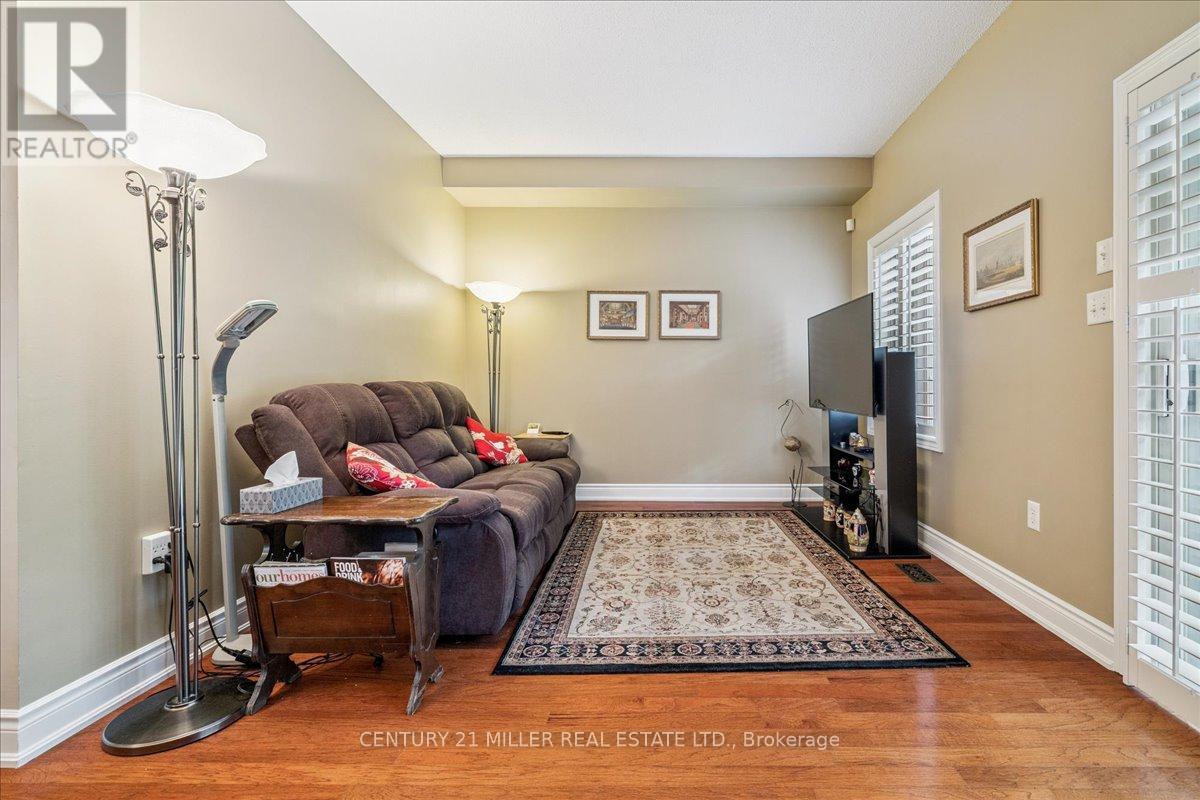 8 - 1019 North Shore Boulevard, Burlington, Ontario  L7T 1X8 - Photo 17 - W12502080