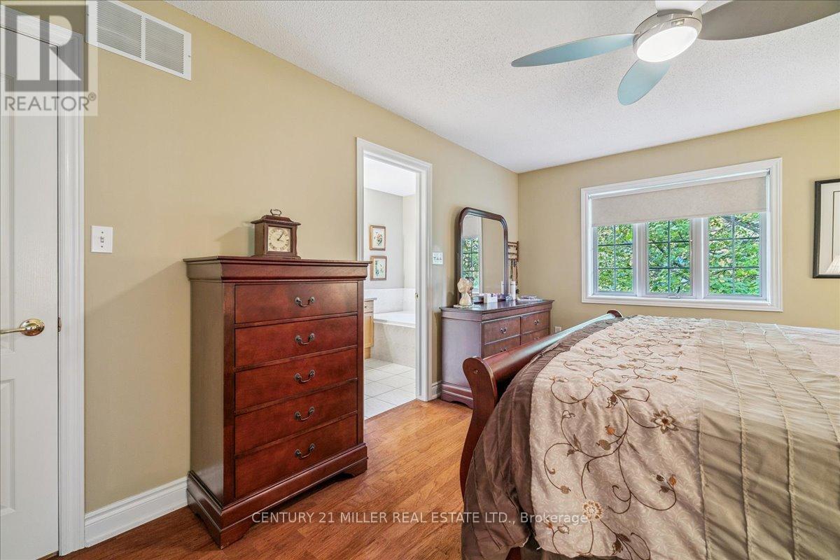 8 - 1019 North Shore Boulevard, Burlington, Ontario  L7T 1X8 - Photo 25 - W12502080