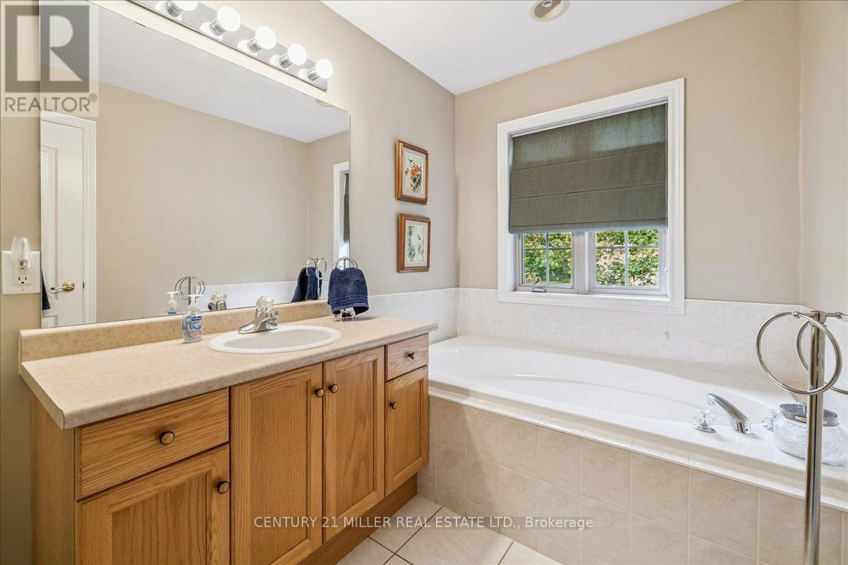 8 - 1019 North Shore Boulevard, Burlington, Ontario  L7T 1X8 - Photo 27 - W12502080