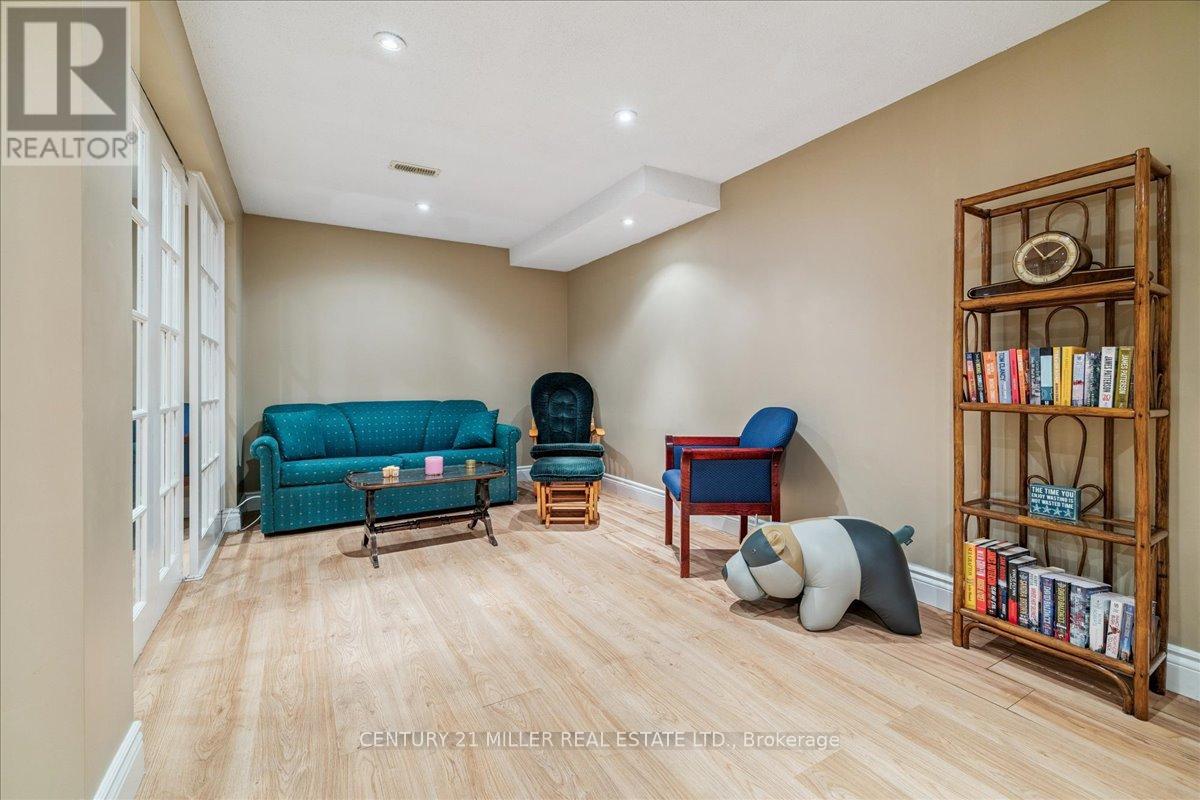 8 - 1019 North Shore Boulevard, Burlington, Ontario  L7T 1X8 - Photo 37 - W12502080