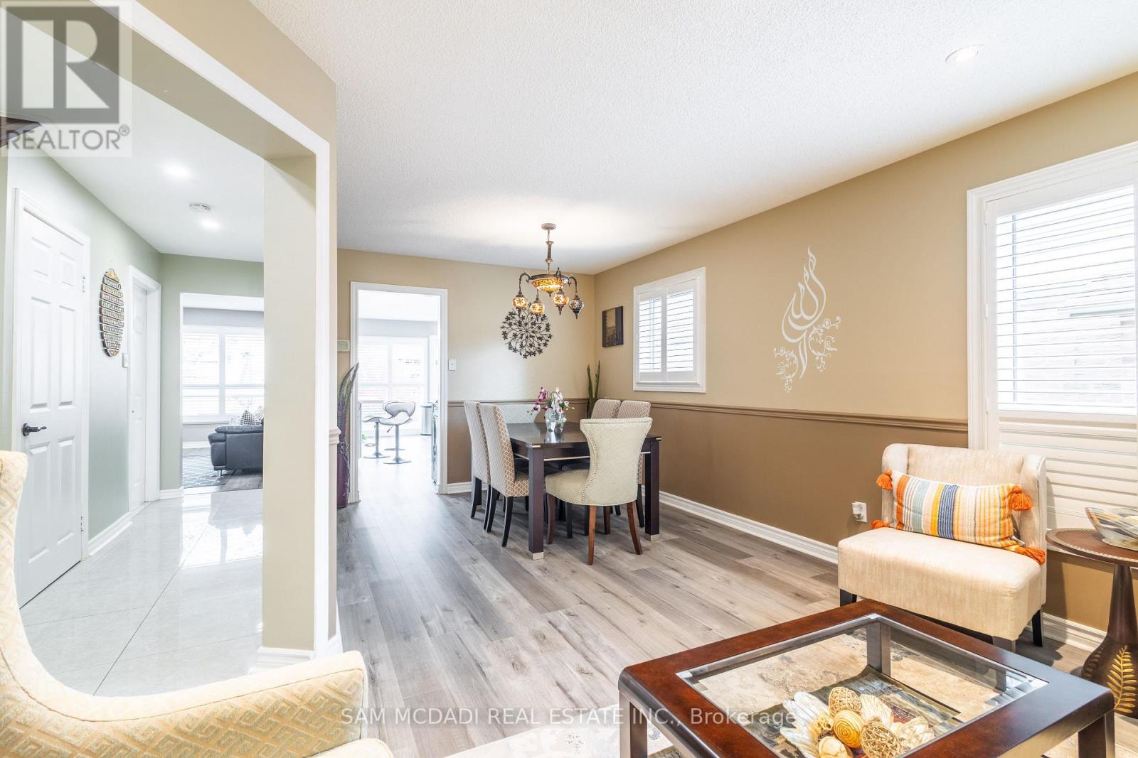 3183 Valcourt Crescent, Mississauga (Erin Mills), Ontario  L5L 5K2 - Photo 7 - W12502096