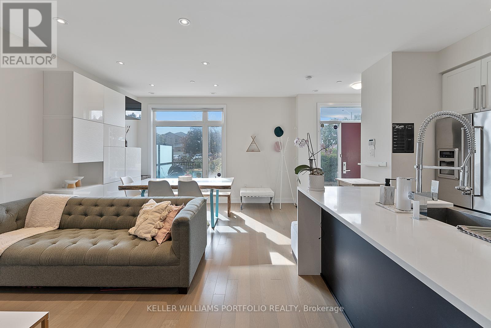 10 - 4030 Parkside Village Drive, Mississauga (Creditview), Ontario  L5B 0K2 - Photo 19 - W12502126