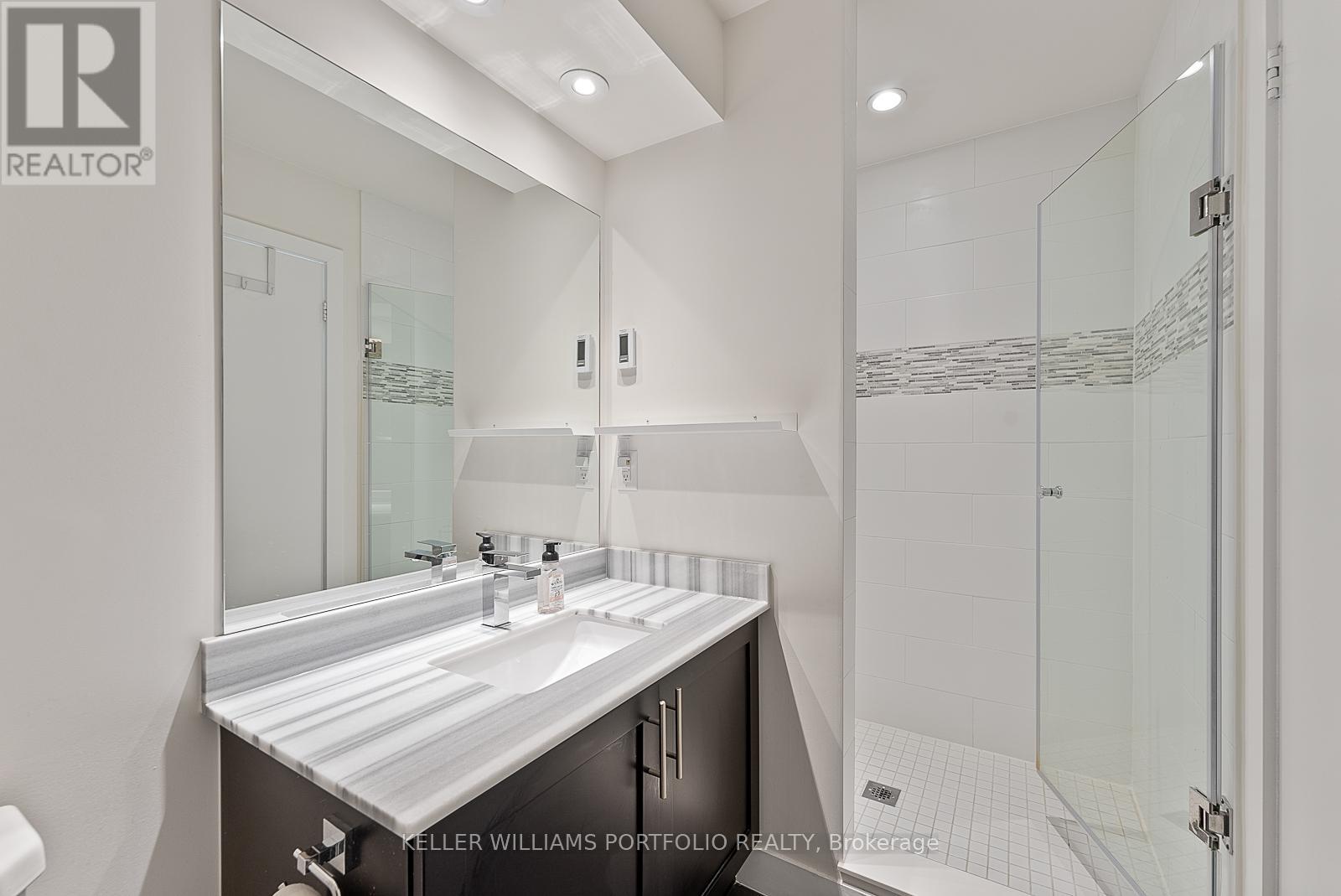 10 - 4030 Parkside Village Drive, Mississauga (Creditview), Ontario  L5B 0K2 - Photo 36 - W12502126