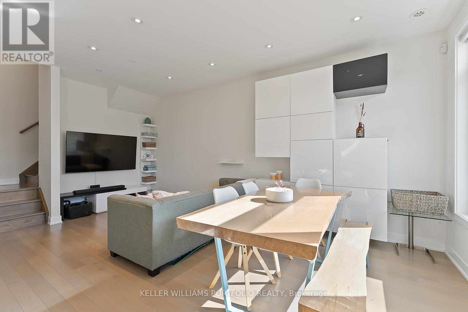 10 - 4030 Parkside Village Drive, Mississauga (Creditview), Ontario  L5B 0K2 - Photo 7 - W12502126