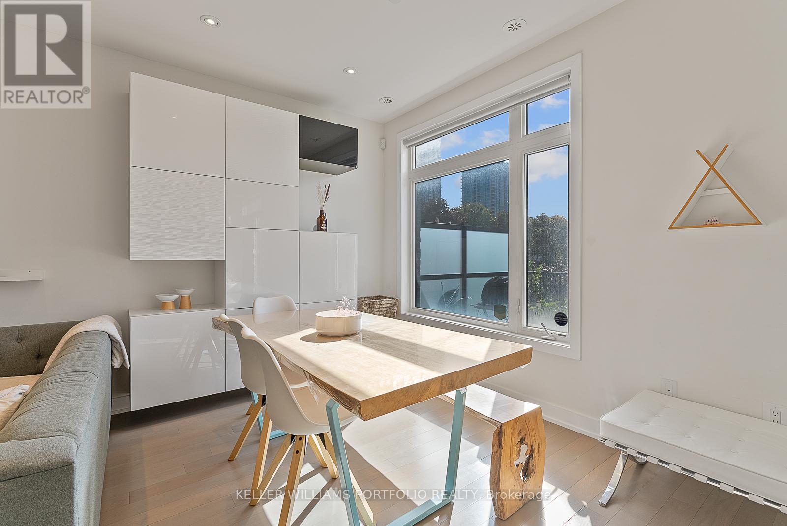 10 - 4030 Parkside Village Drive, Mississauga (Creditview), Ontario  L5B 0K2 - Photo 8 - W12502126