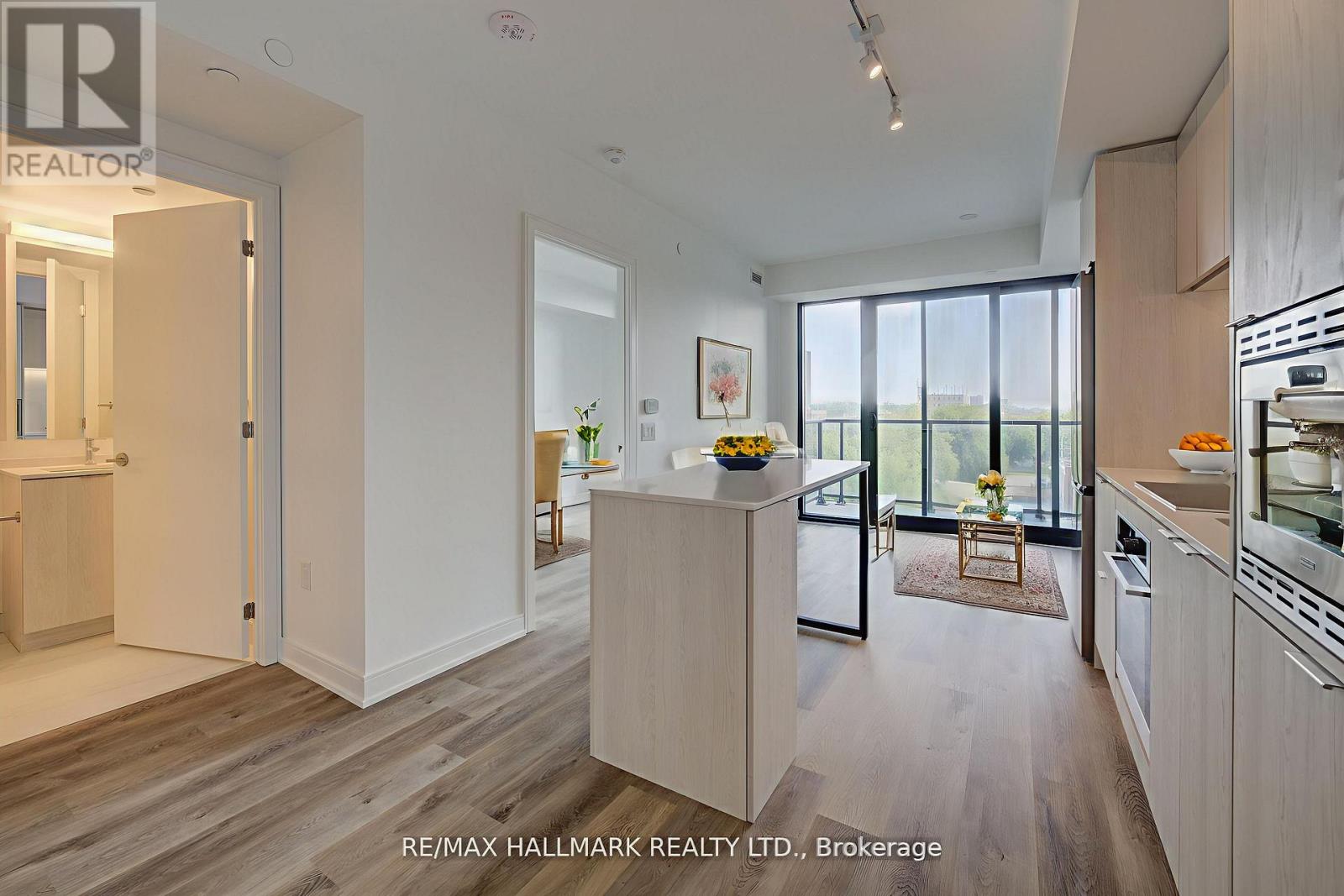 401 - 3009 Novar Road, Mississauga, Ontario  L5B 0P9 - Photo 2 - W12502140