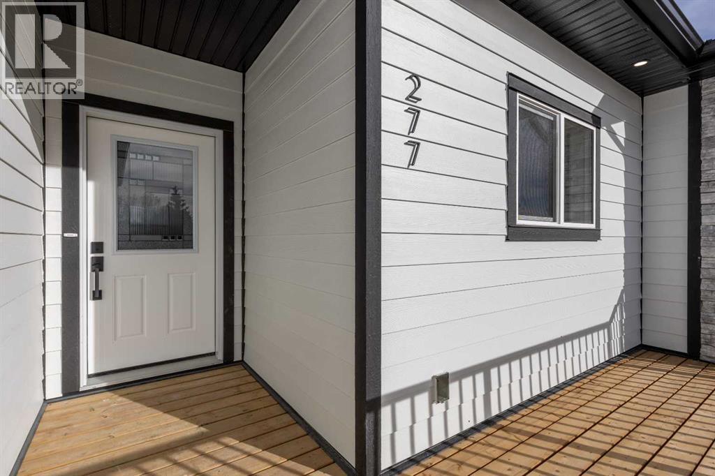 277 E 1 Avenue N, Magrath, Alberta  T0K 1J0 - Photo 3 - A2267463