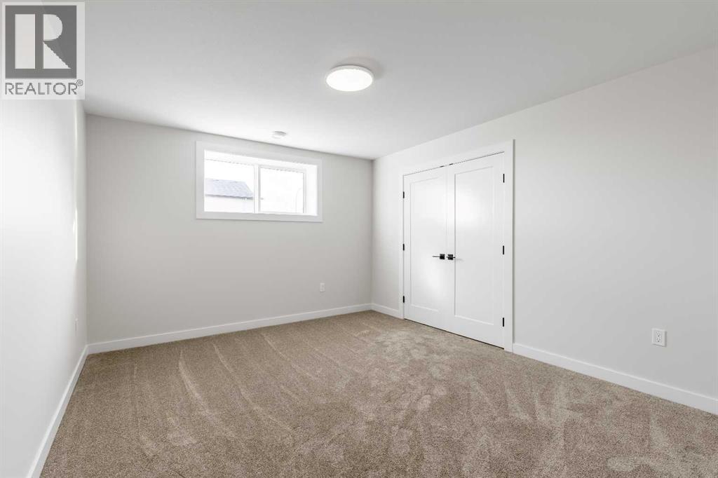 277 E 1 Avenue N, Magrath, Alberta  T0K 1J0 - Photo 30 - A2267463