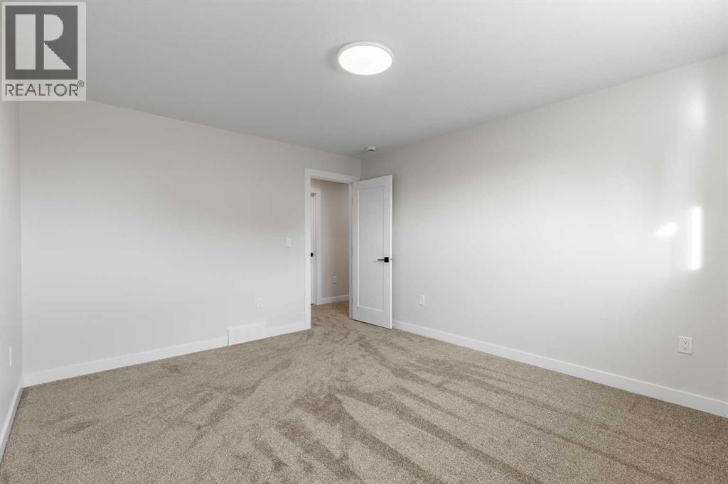 277 E 1 Avenue N, Magrath, Alberta  T0K 1J0 - Photo 31 - A2267463