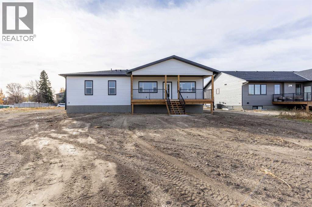 277 E 1 Avenue N, Magrath, Alberta  T0K 1J0 - Photo 38 - A2267463