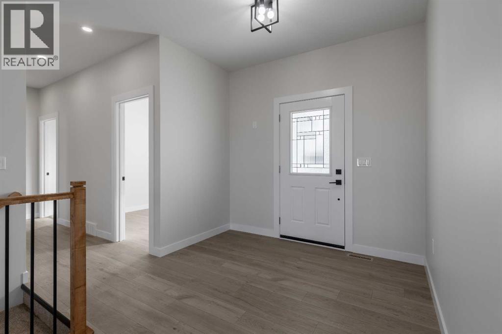 277 E 1 Avenue N, Magrath, Alberta  T0K 1J0 - Photo 4 - A2267463