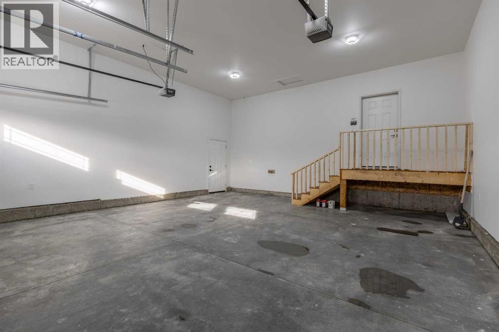 277 E 1 Avenue N, Magrath, Alberta  T0K 1J0 - Photo 40 - A2267463