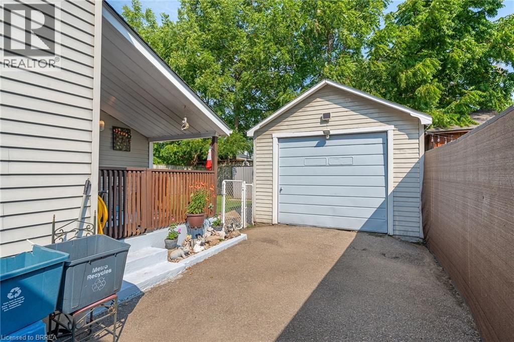 84 Brighton Avenue, Brantford, Ontario  N3S 1W2 - Photo 4 - 40760012