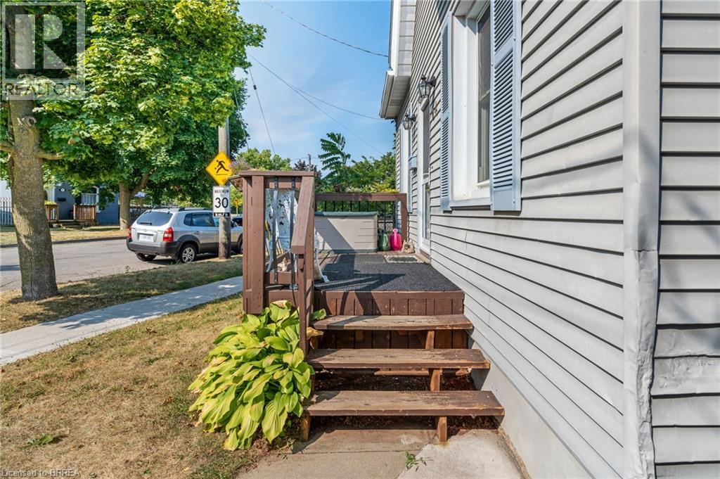 84 Brighton Avenue, Brantford, Ontario  N3S 1W2 - Photo 6 - 40760012