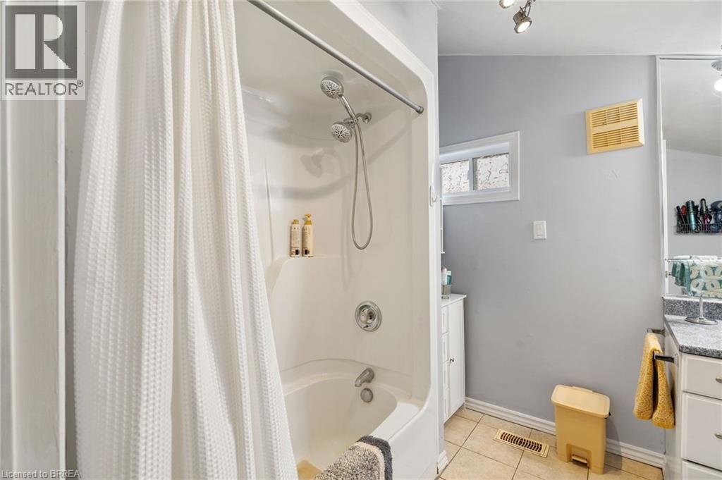 84 Brighton Avenue, Brantford, Ontario  N3S 1W2 - Photo 24 - 40760012