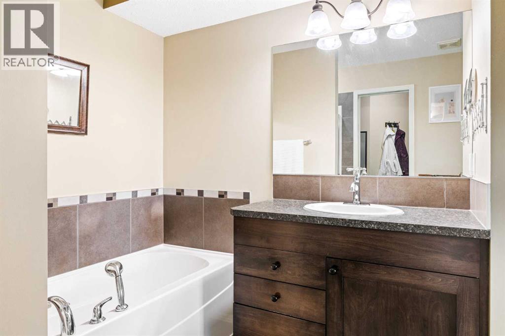 16 Tuscany Ravine Court Nw, Calgary, Alberta  T3L 2X3 - Photo 28 - A2261209