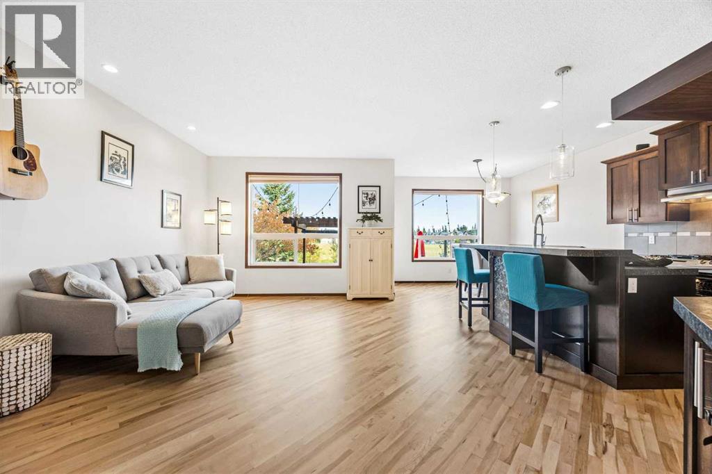 16 Tuscany Ravine Court Nw, Calgary, Alberta  T3L 2X3 - Photo 7 - A2261209