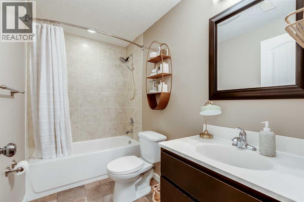 1178 Kings Heights Way Se, Airdrie, Alberta  T4A 0S4 - Photo 34 - A2263497