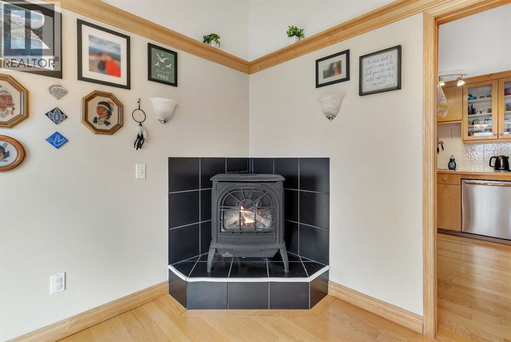 23 Millside Crescent Sw, Calgary, Alberta  t2y 2p4 - Photo 12 - A2267817