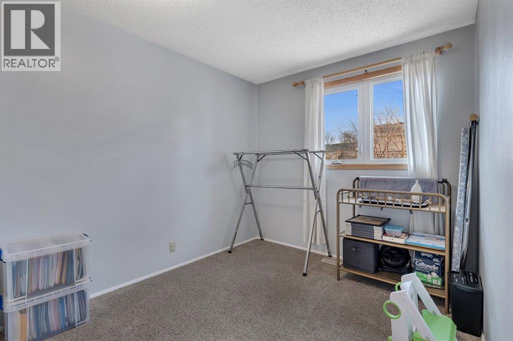 23 Millside Crescent Sw, Calgary, Alberta  t2y 2p4 - Photo 18 - A2267817