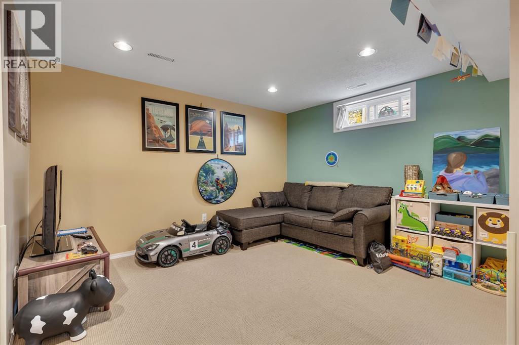 23 Millside Crescent Sw, Calgary, Alberta  t2y 2p4 - Photo 20 - A2267817