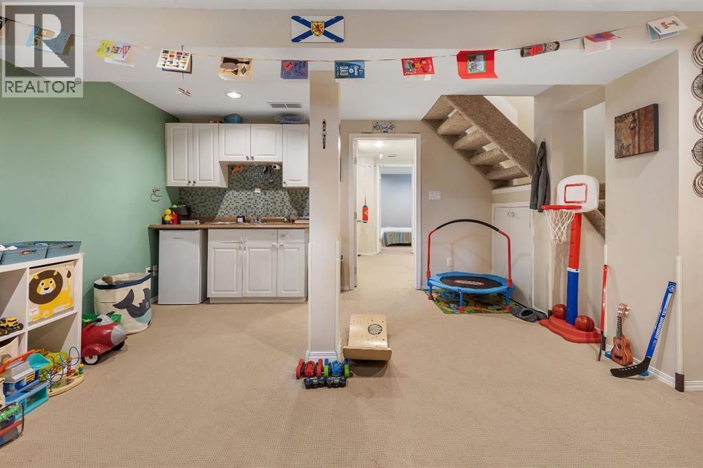 23 Millside Crescent Sw, Calgary, Alberta  t2y 2p4 - Photo 21 - A2267817