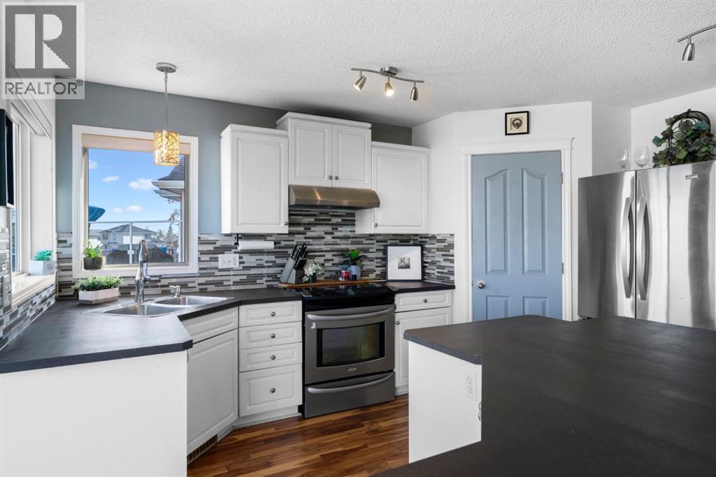 28 Hidden Park Nw, Calgary, Alberta  T3A 5K4 - Photo 11 - A2268209