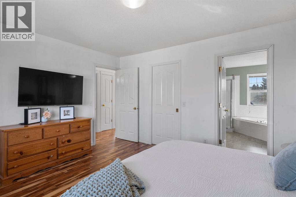 28 Hidden Park Nw, Calgary, Alberta  T3A 5K4 - Photo 19 - A2268209