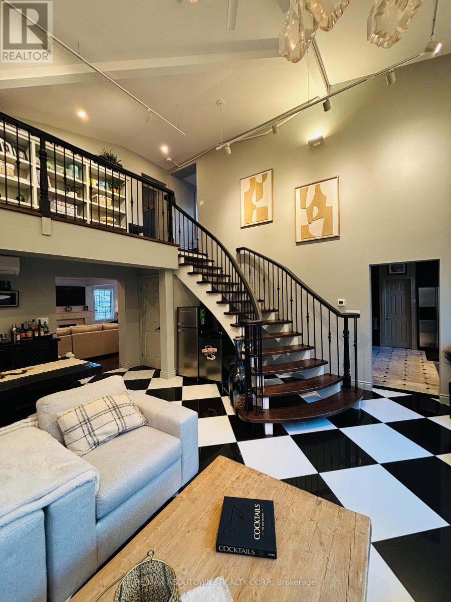 C - 181 KING STREET, Guelph, Ontario