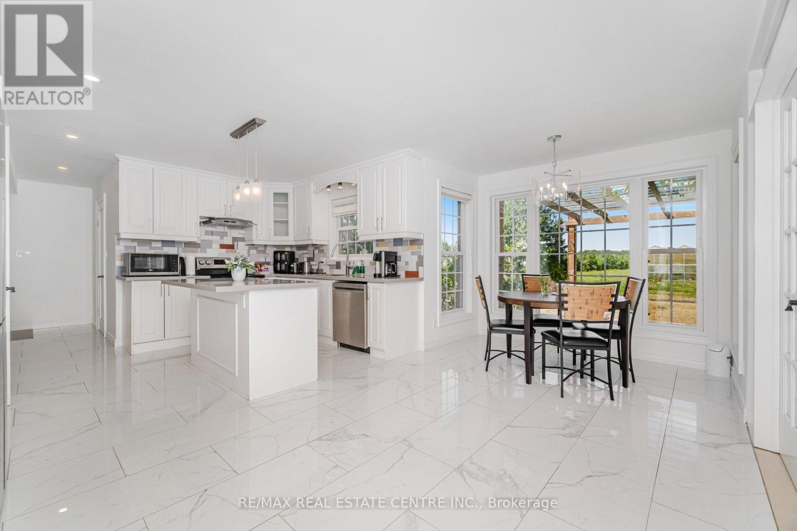 720 Lincoln Avenue, Niagara-On-The-Lake, Ontario  L0S 1J0 - Photo 16 - X12501834