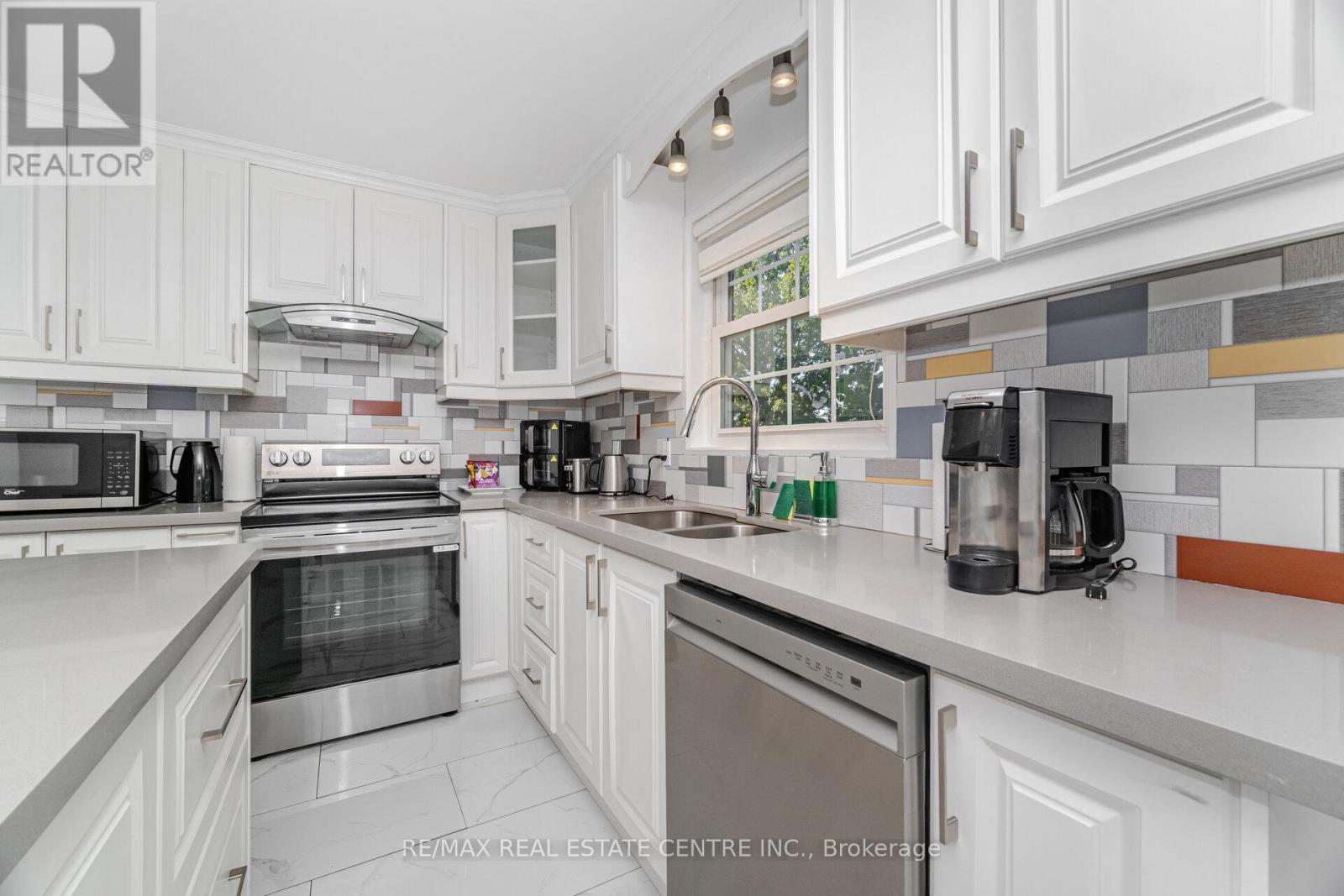 720 Lincoln Avenue, Niagara-On-The-Lake, Ontario  L0S 1J0 - Photo 19 - X12501834