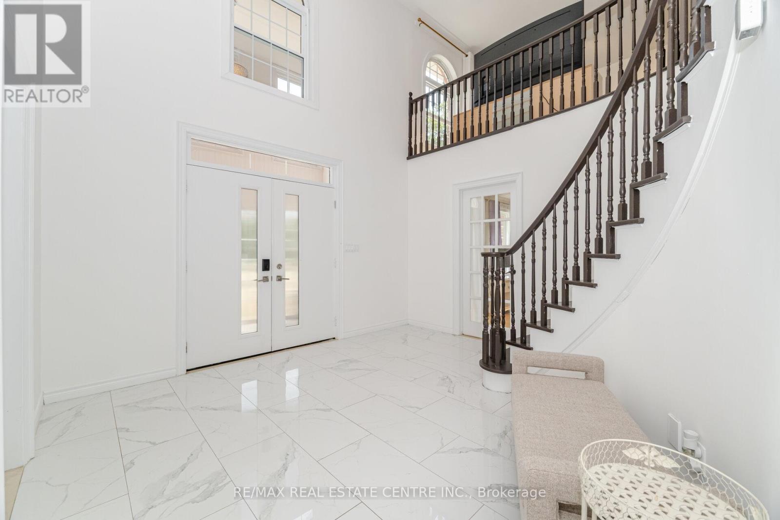 720 Lincoln Avenue, Niagara-On-The-Lake, Ontario  L0S 1J0 - Photo 7 - X12501834