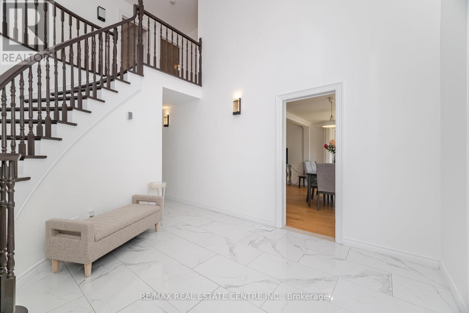 720 Lincoln Avenue, Niagara-On-The-Lake, Ontario  L0S 1J0 - Photo 9 - X12501834