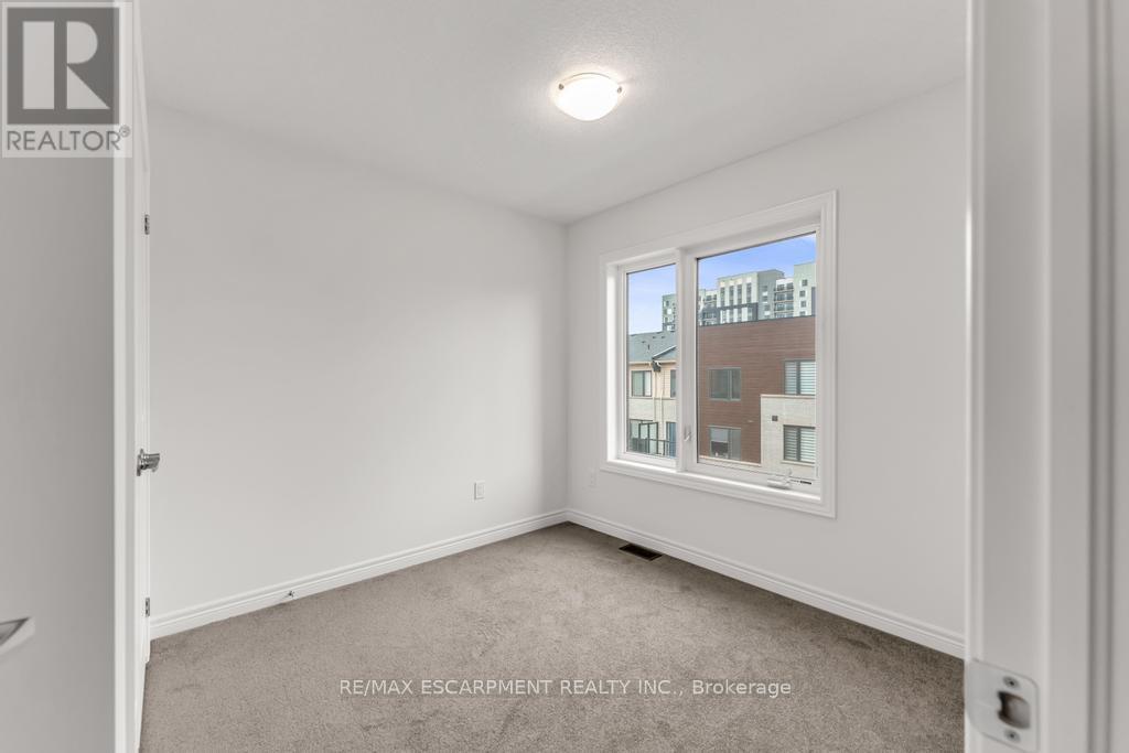 68 Dryden Lane, Hamilton, Ontario  L8H 0B6 - Photo 16 - X12501868