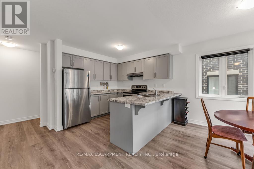 68 Dryden Lane, Hamilton, Ontario  L8H 0B6 - Photo 7 - X12501868