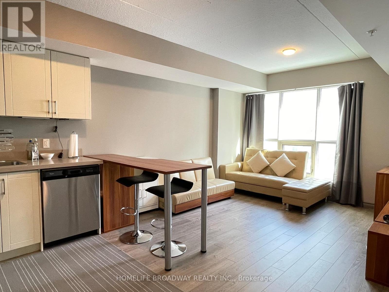 505 - 321 Spruce Street, Waterloo, Ontario  N2L 3M6 - Photo 2 - X12501886