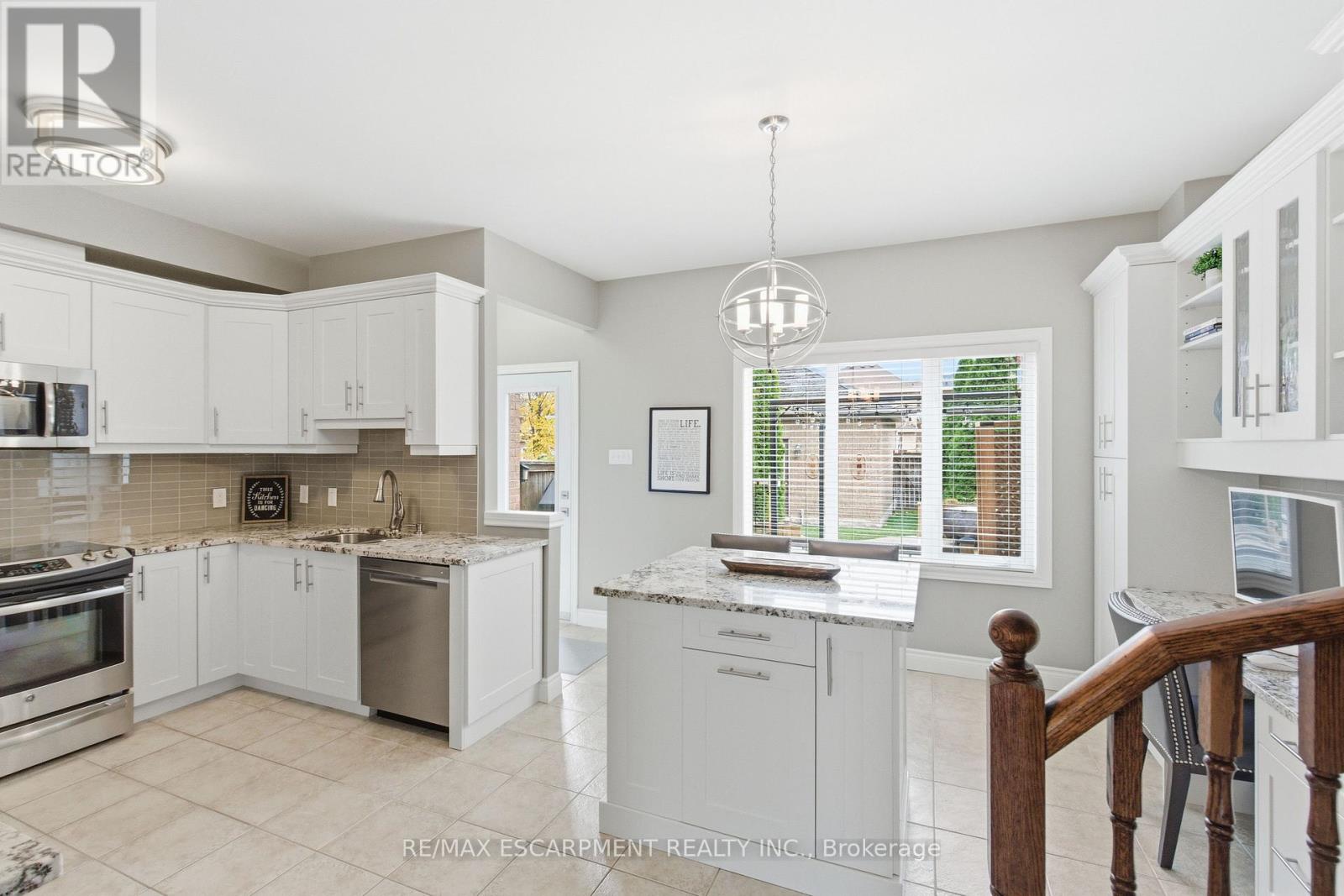 80 Easthampton Road, Hamilton, Ontario  L8E 6C4 - Photo 8 - X12501994