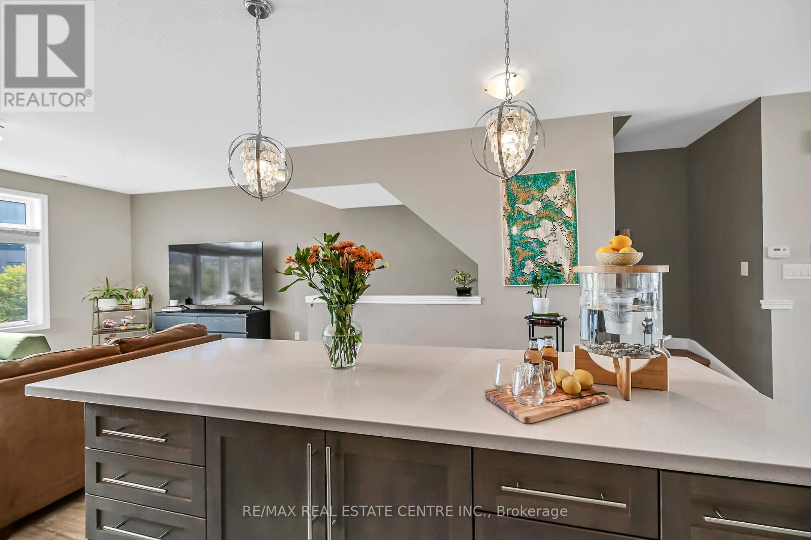 61 Esplanade Lane, Grimsby, Ontario  L3M 0H2 - Photo 15 - X12502090