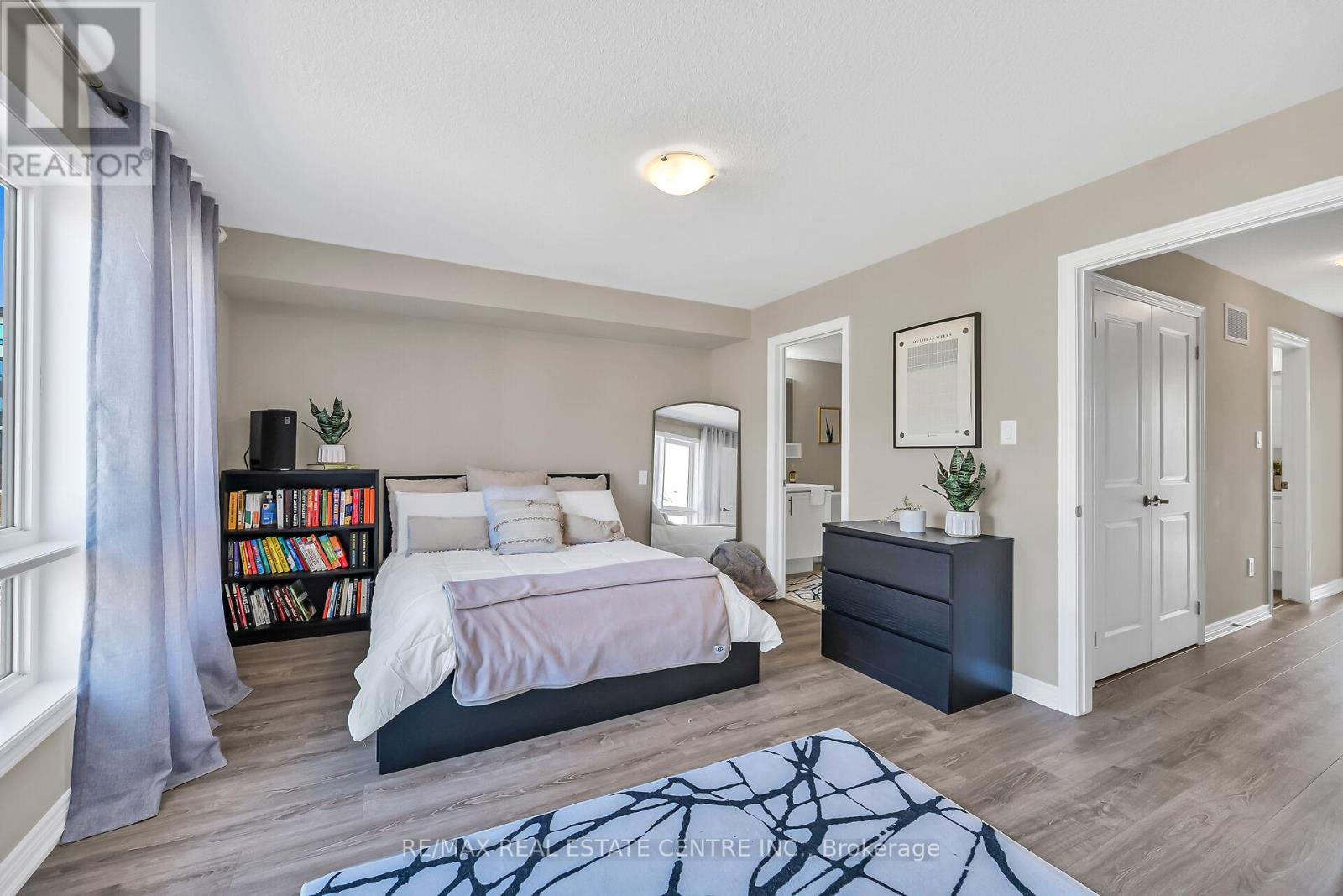 61 Esplanade Lane, Grimsby, Ontario  L3M 0H2 - Photo 21 - X12502090