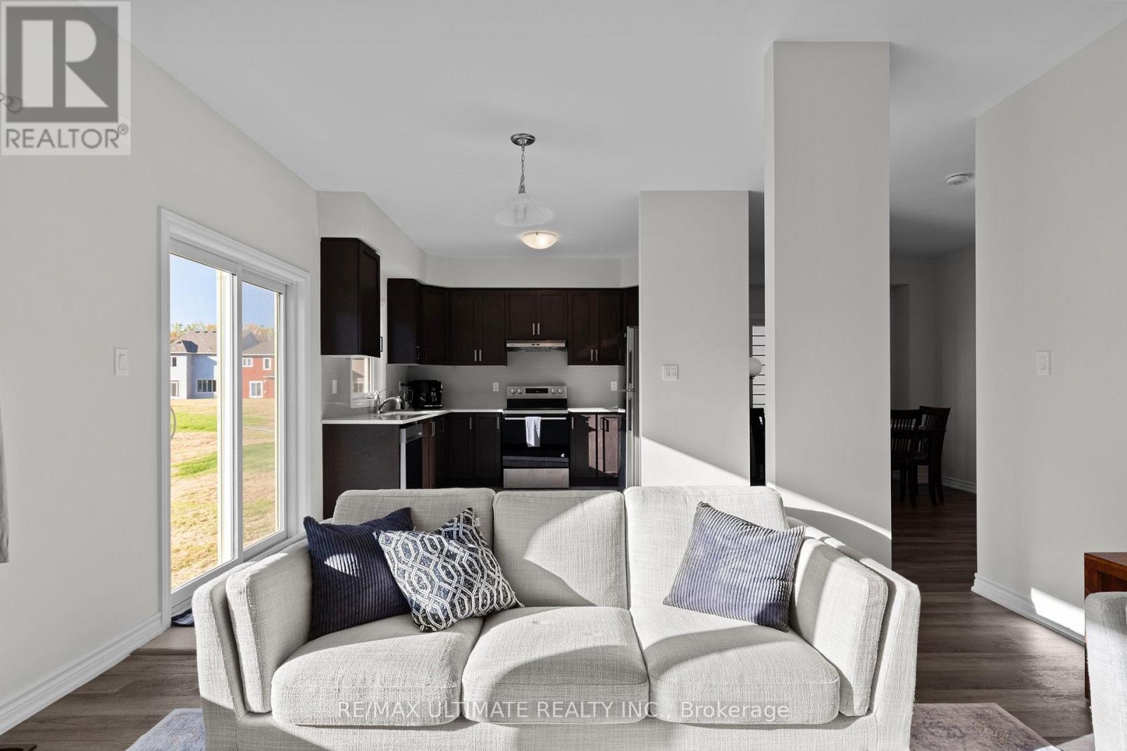 340 Mceachern Lane, Gravenhurst, Ontario  P1P 0H8 - Photo 10 - X12502130