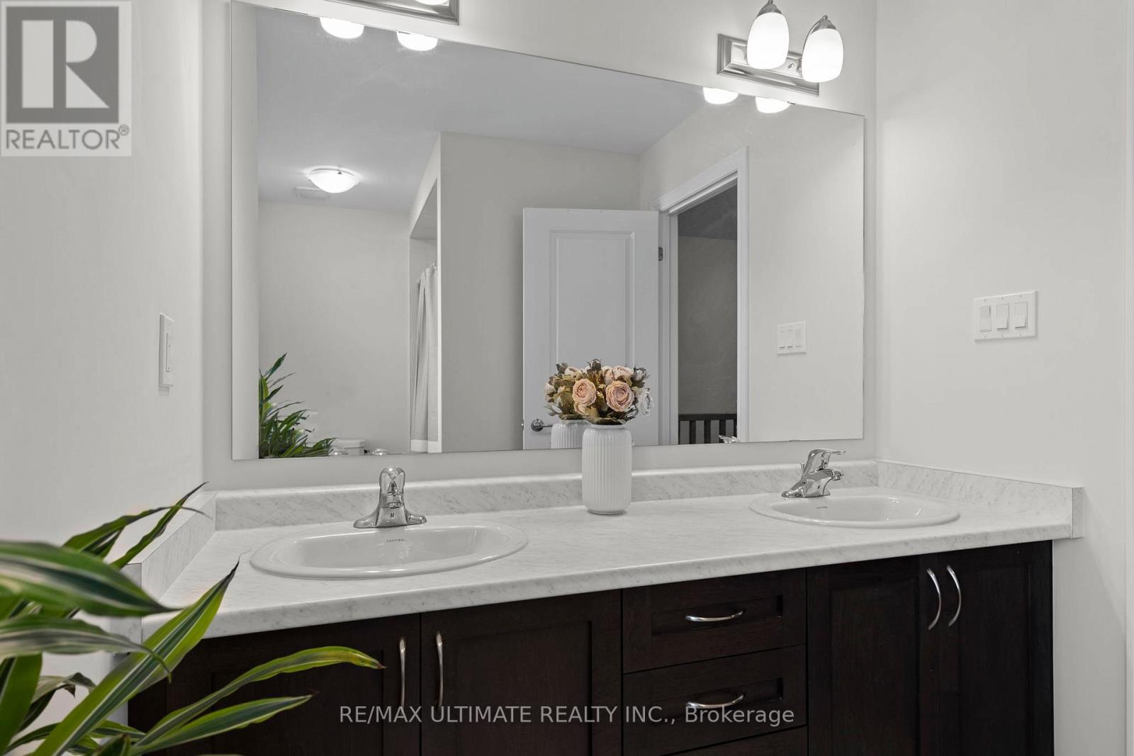 340 Mceachern Lane, Gravenhurst, Ontario  P1P 0H8 - Photo 18 - X12502130