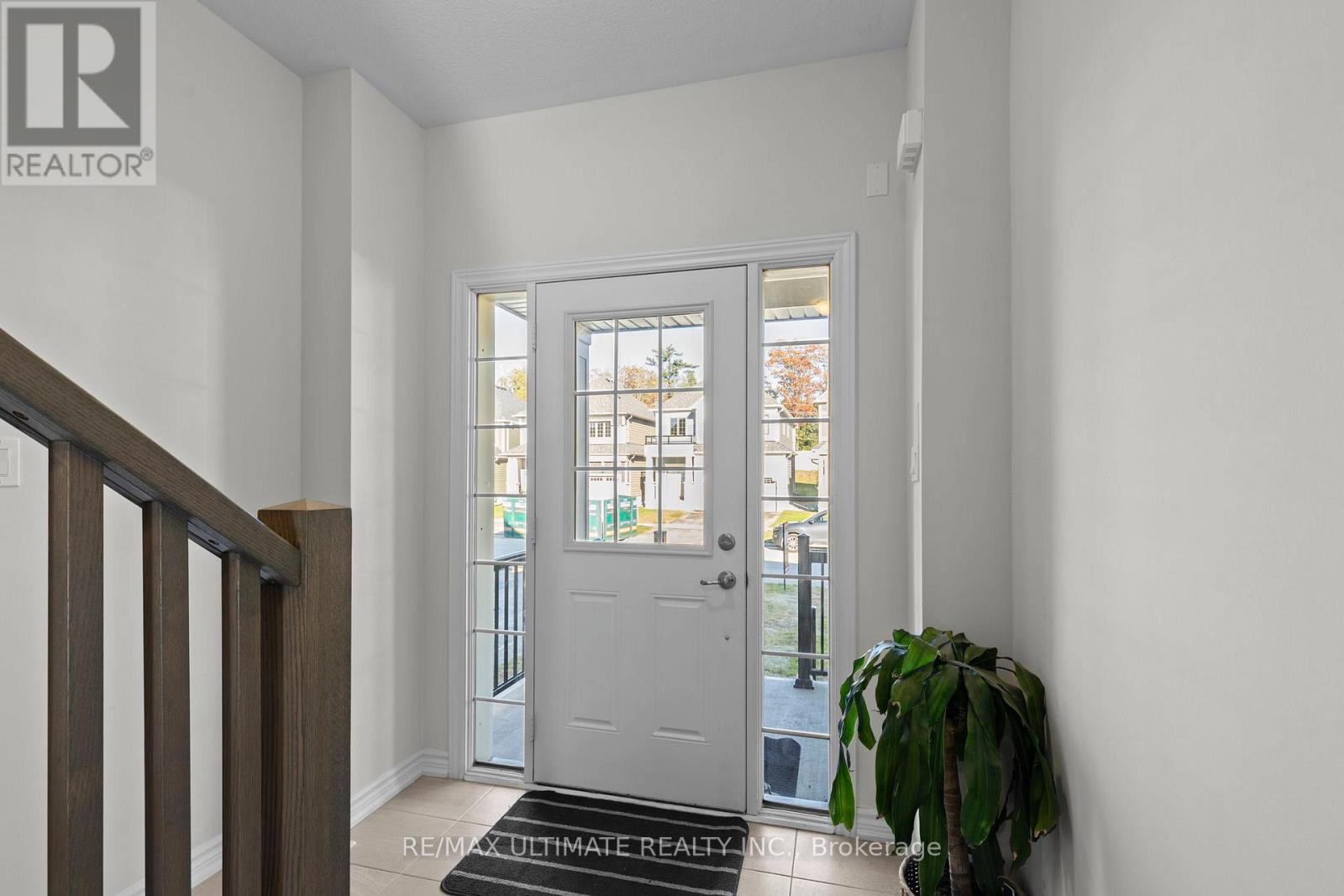 340 Mceachern Lane, Gravenhurst, Ontario  P1P 0H8 - Photo 3 - X12502130